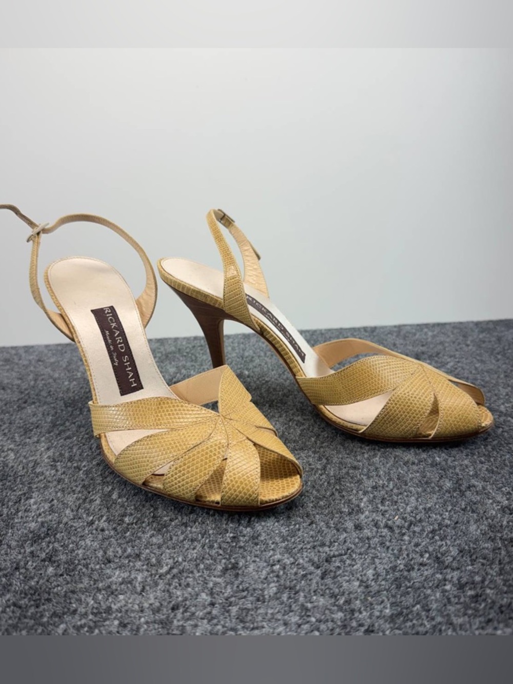 Rickard Shah Made in Italy Beige Snakeskin Embossed Leather Slingback Heels 39.5